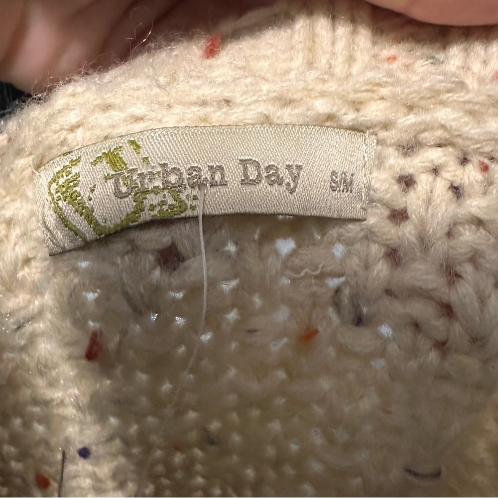 Urban Decay Beige Confetti Cable Knit Sweater | Size Small - Picture 7 of 9